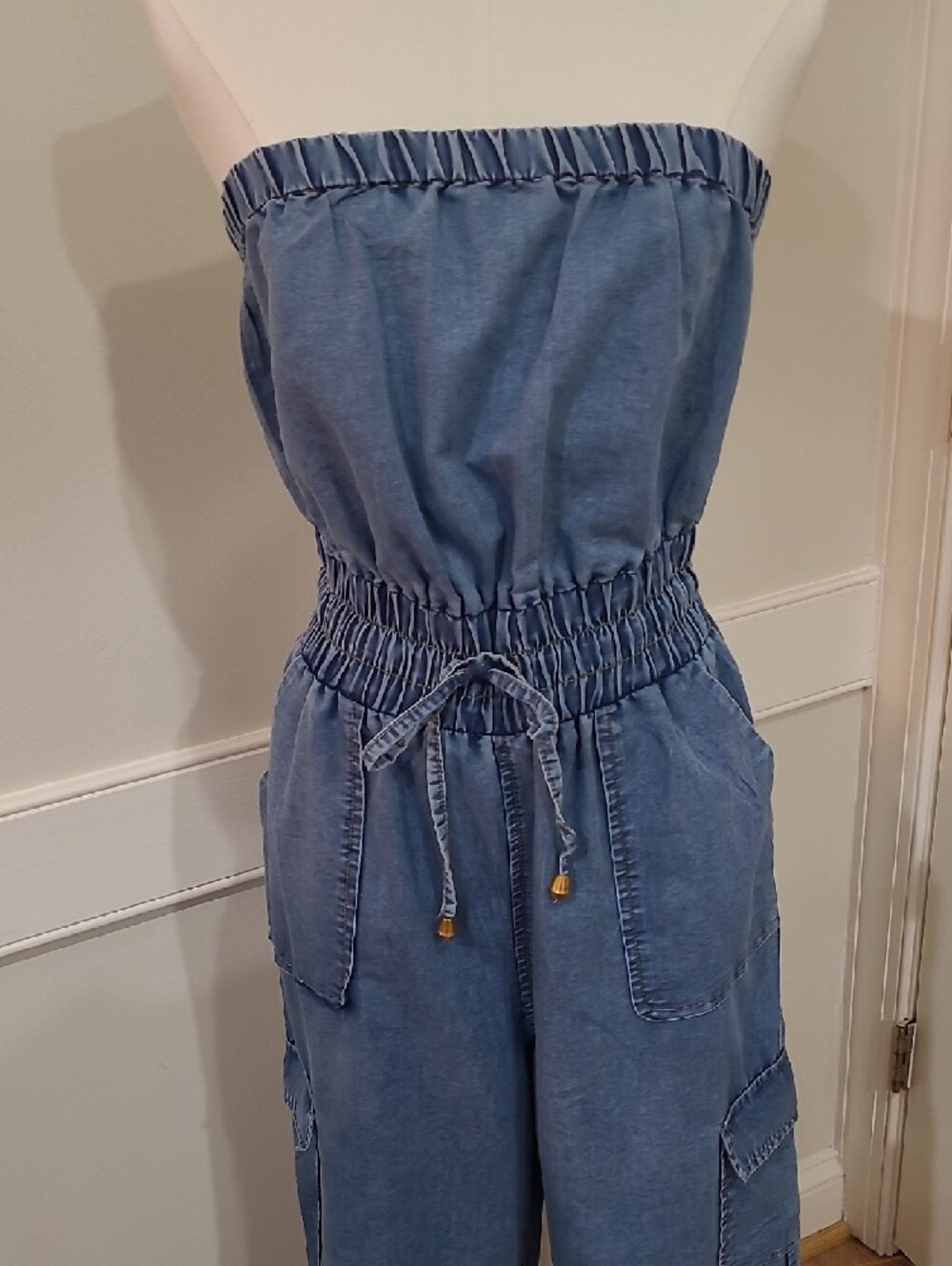 Charlotte Russe Blue Strapless Elastic-Waist Denim Cargo Jeans Jumpsuit - Size M - Picture 2 of 9